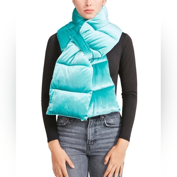 Steve Madden Pull-Through Velvet Puffer Scarf Aqua - Picture 2 of 4